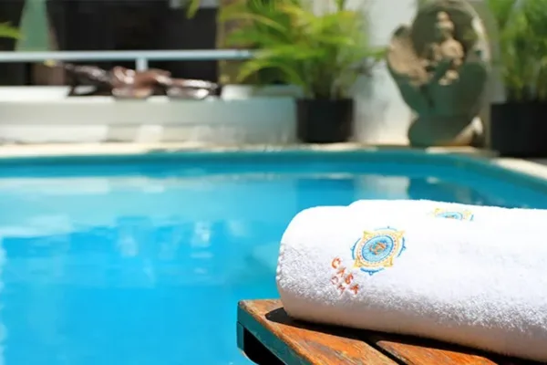 Pool casa om pool